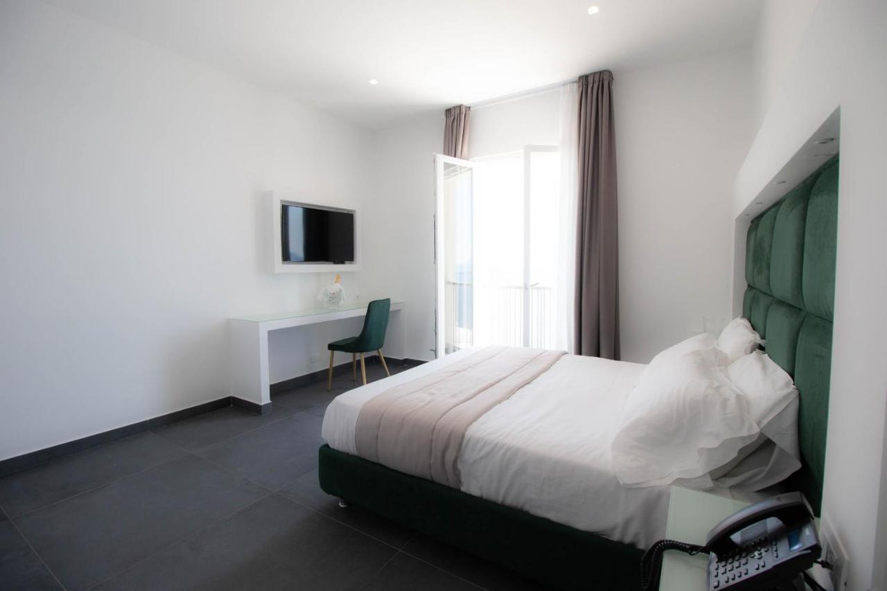 Grand Hotel Serapide Pozzuoli Buitenkant foto